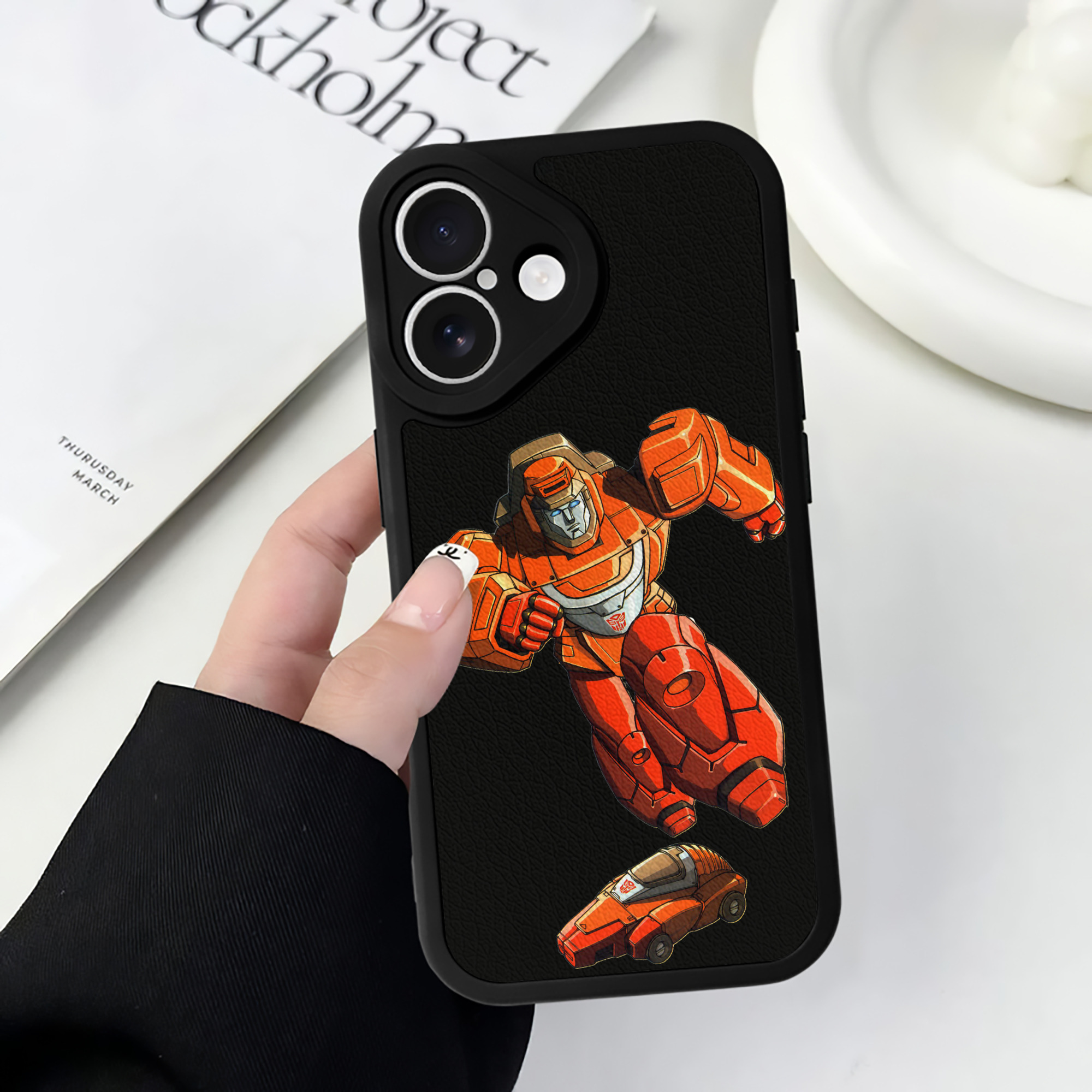 （画像用）  【iPhone 16シリーズ対応】シリコンスマホケース（レザー調） 材質：シリコン